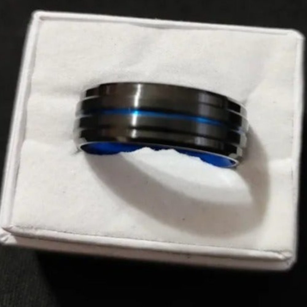 Stainless Steel Men’s Band • Blue Accent Inlay • NWOT • 8mm